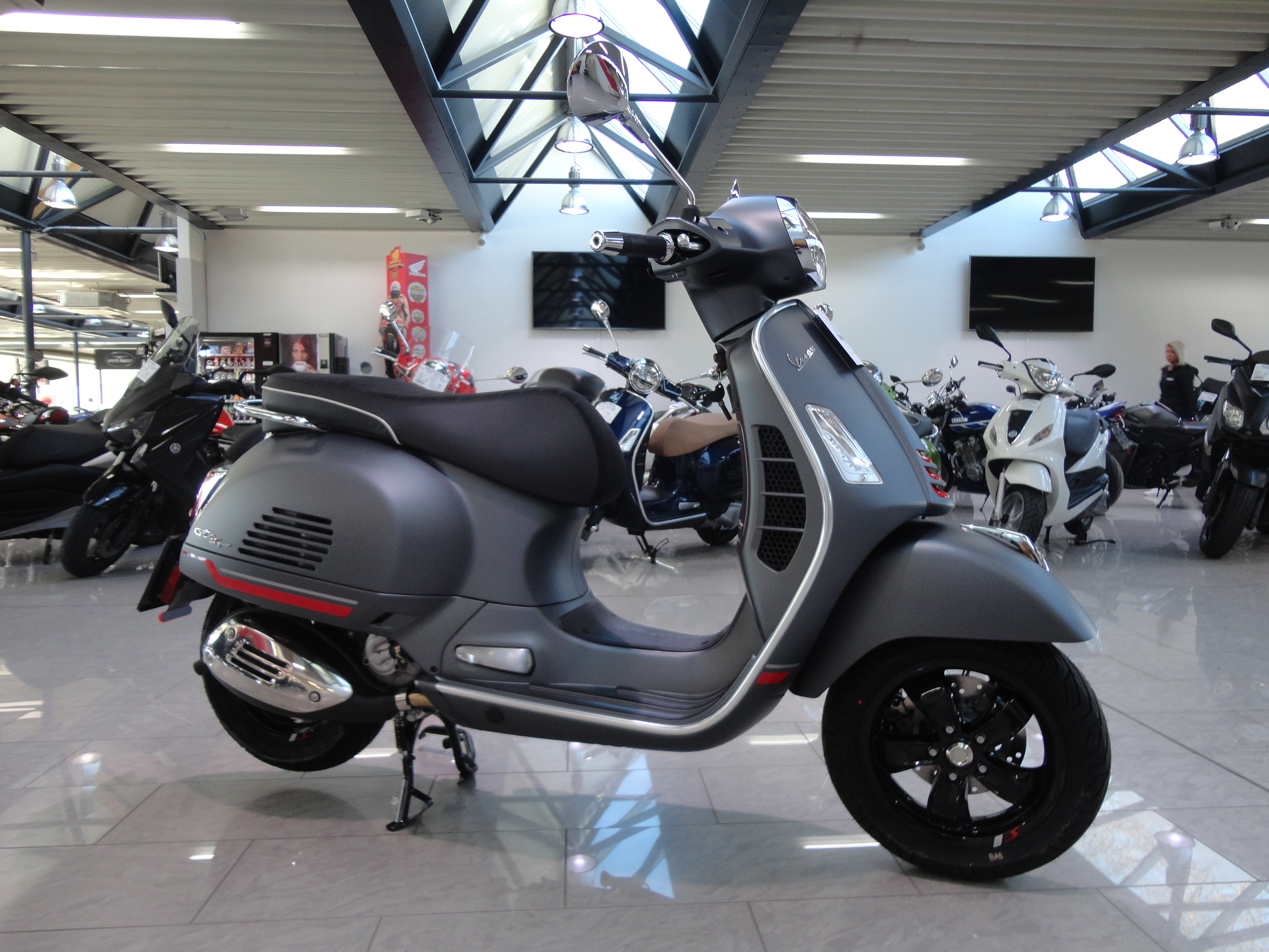 VESPA NEU – Vespa GTS 300 Super Sport Modell 2021