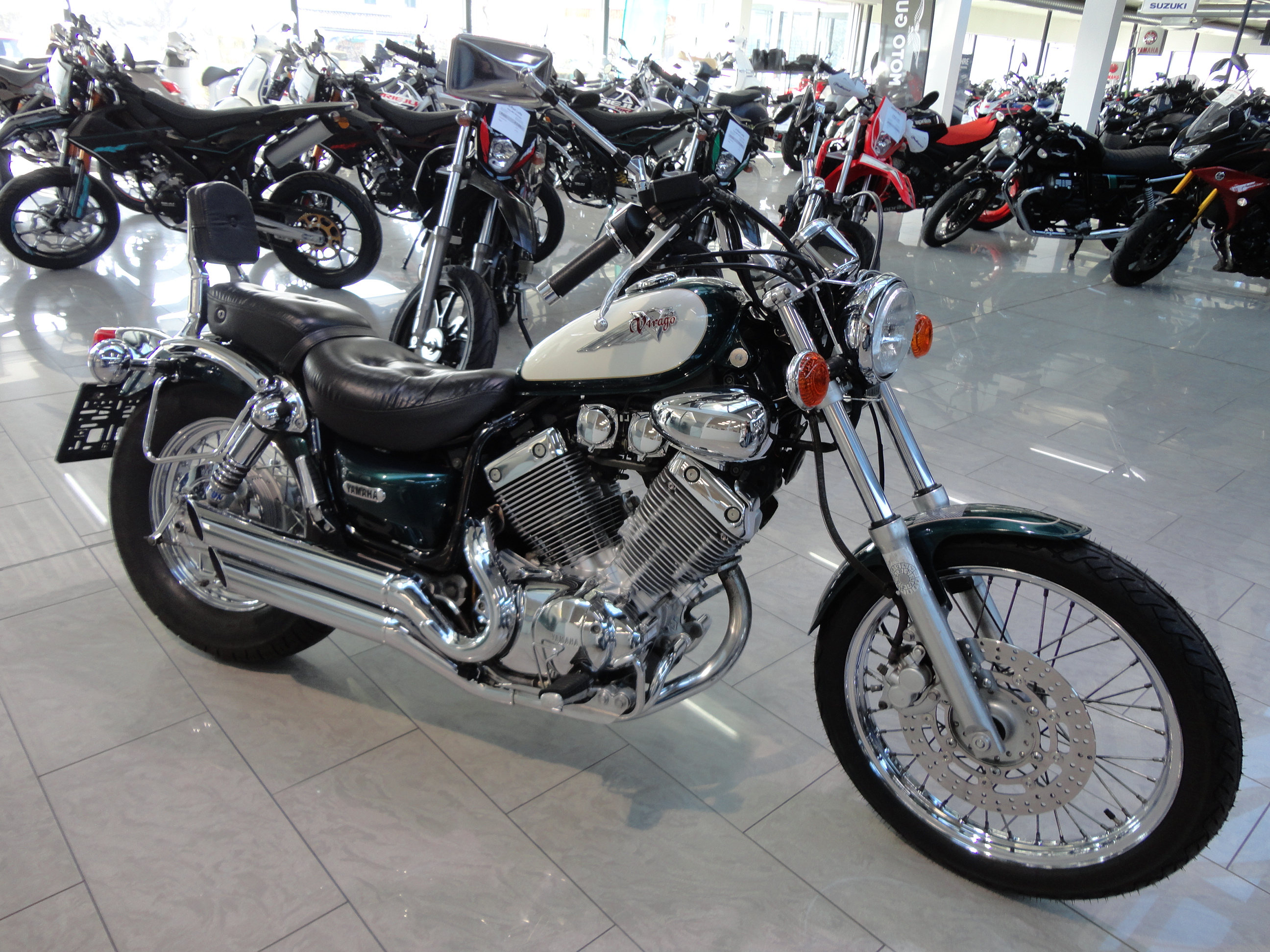 YAMAHA XV 535