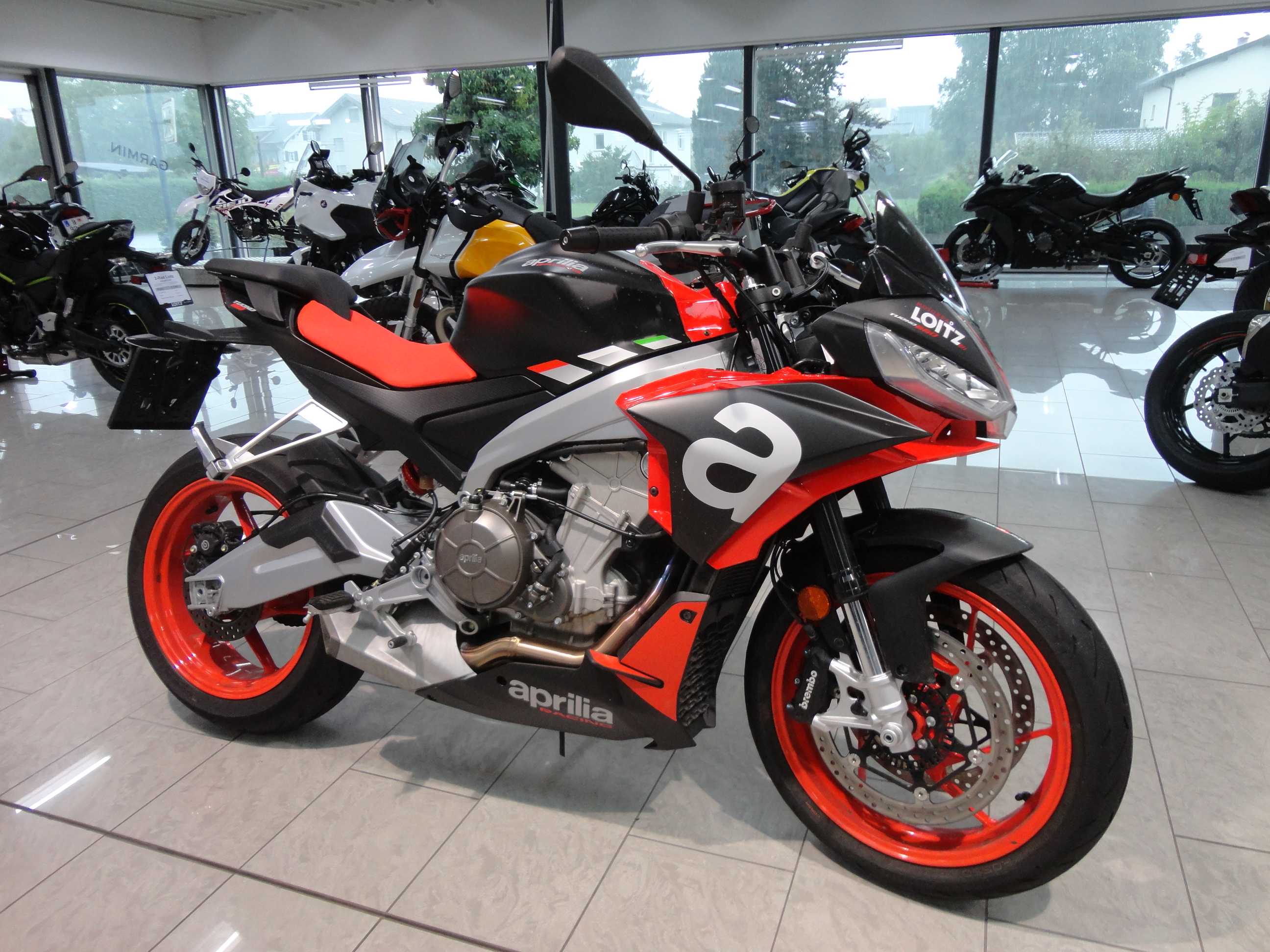 APRILIA Tuono 660