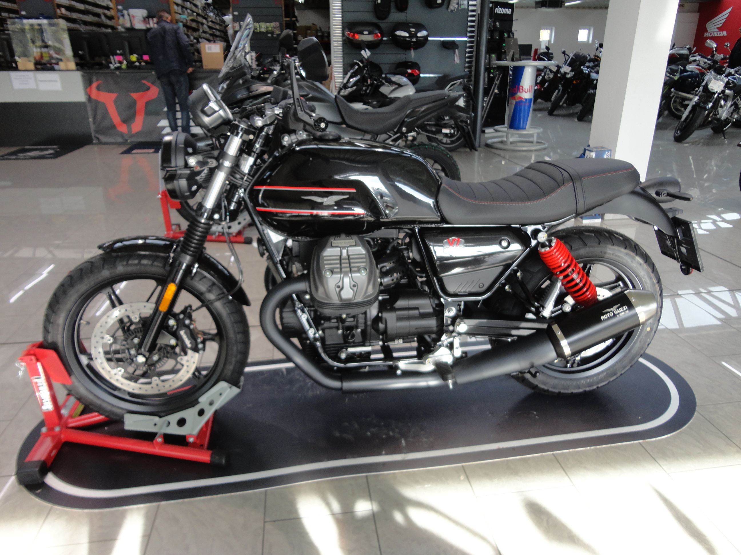 MOTO GUZZI NEU – MOTO GUZZI V7 SPECIAL EDITION Modell 2022