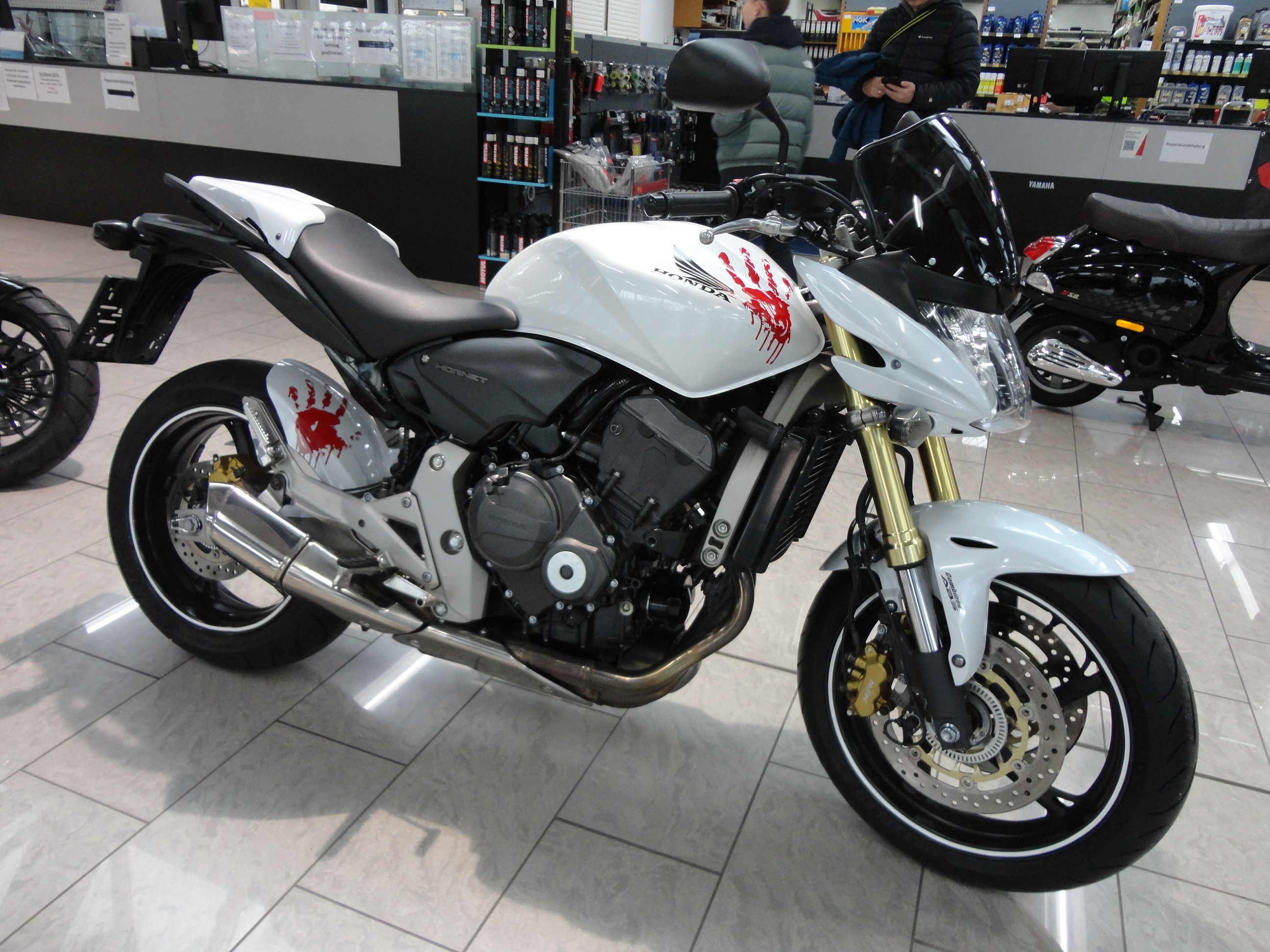 HONDA Hornet 600