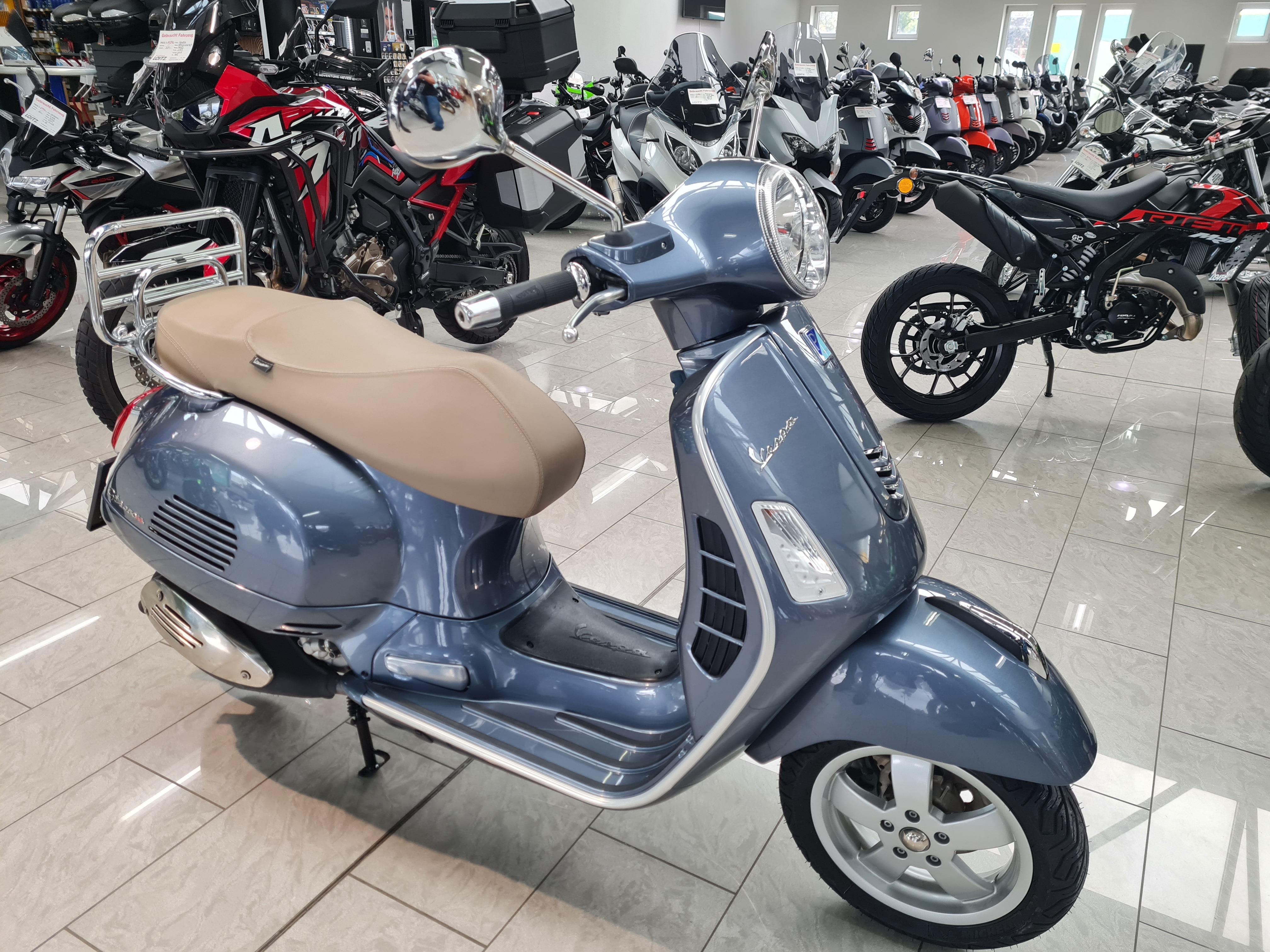 VESPA GTS 250