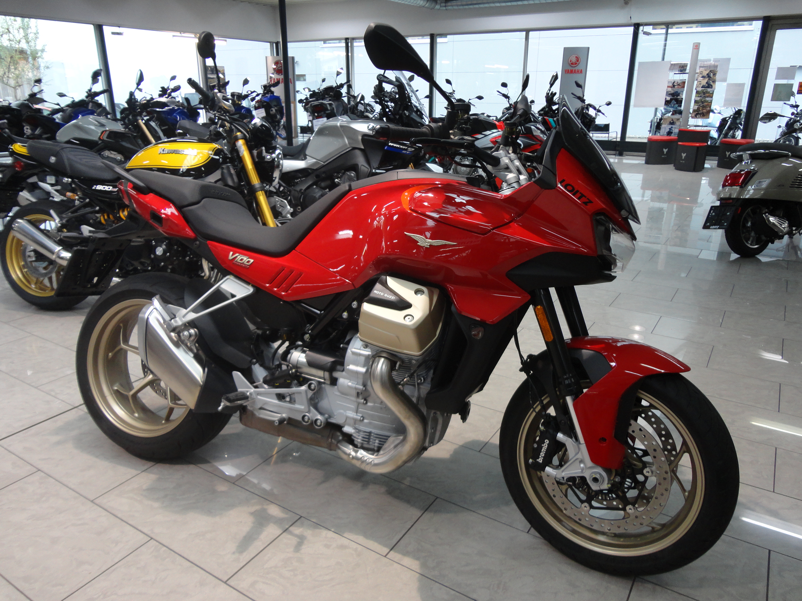 MOTO GUZZI V 100 Mandello