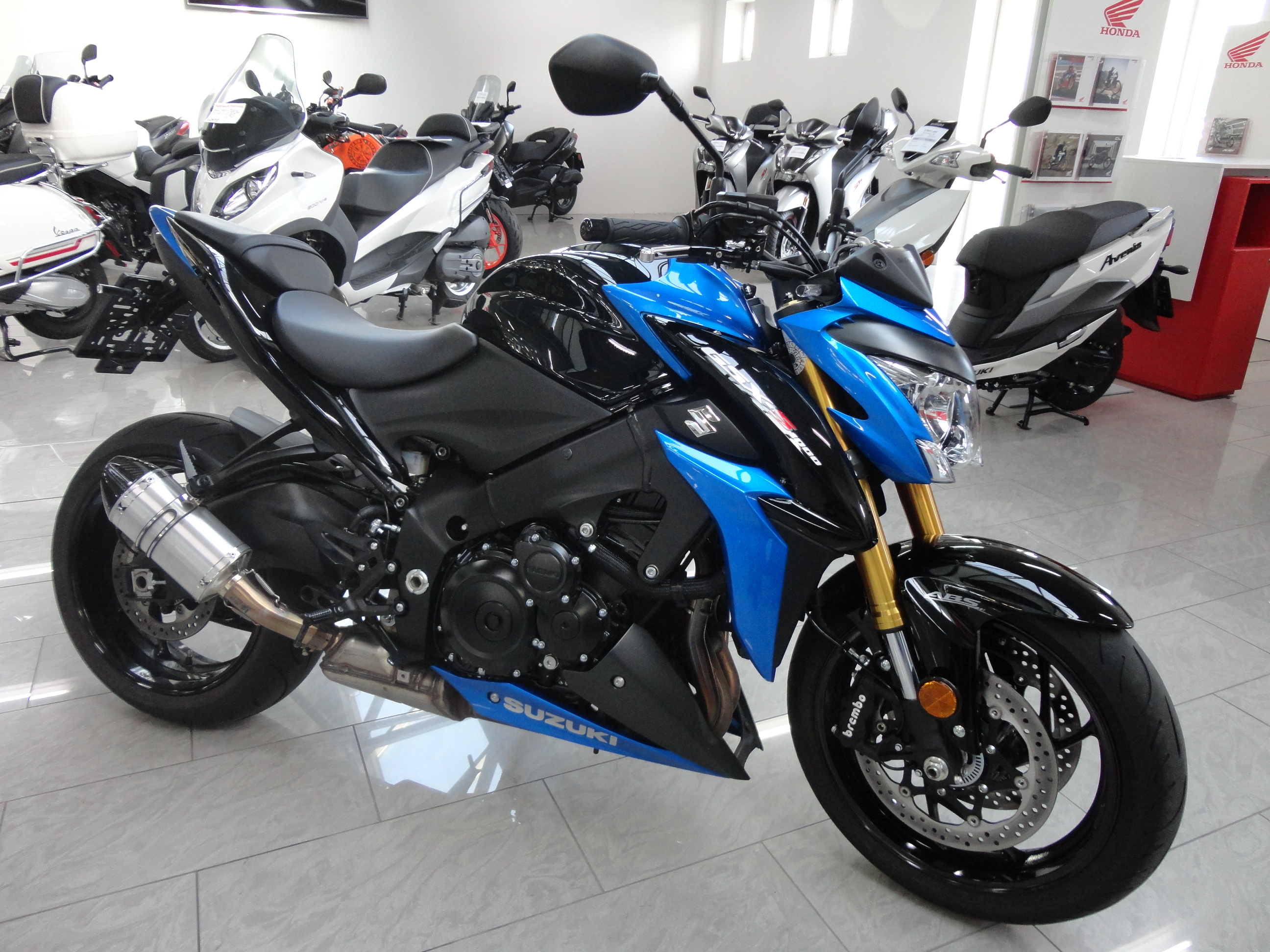 SUZUKI GSX-S 1000