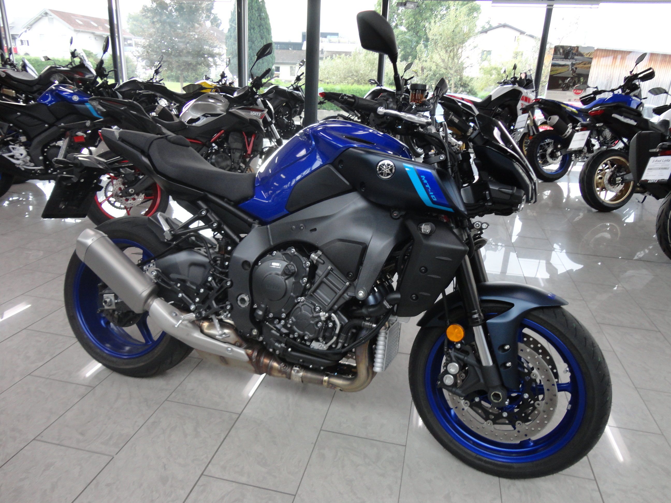 YAMAHA MT10