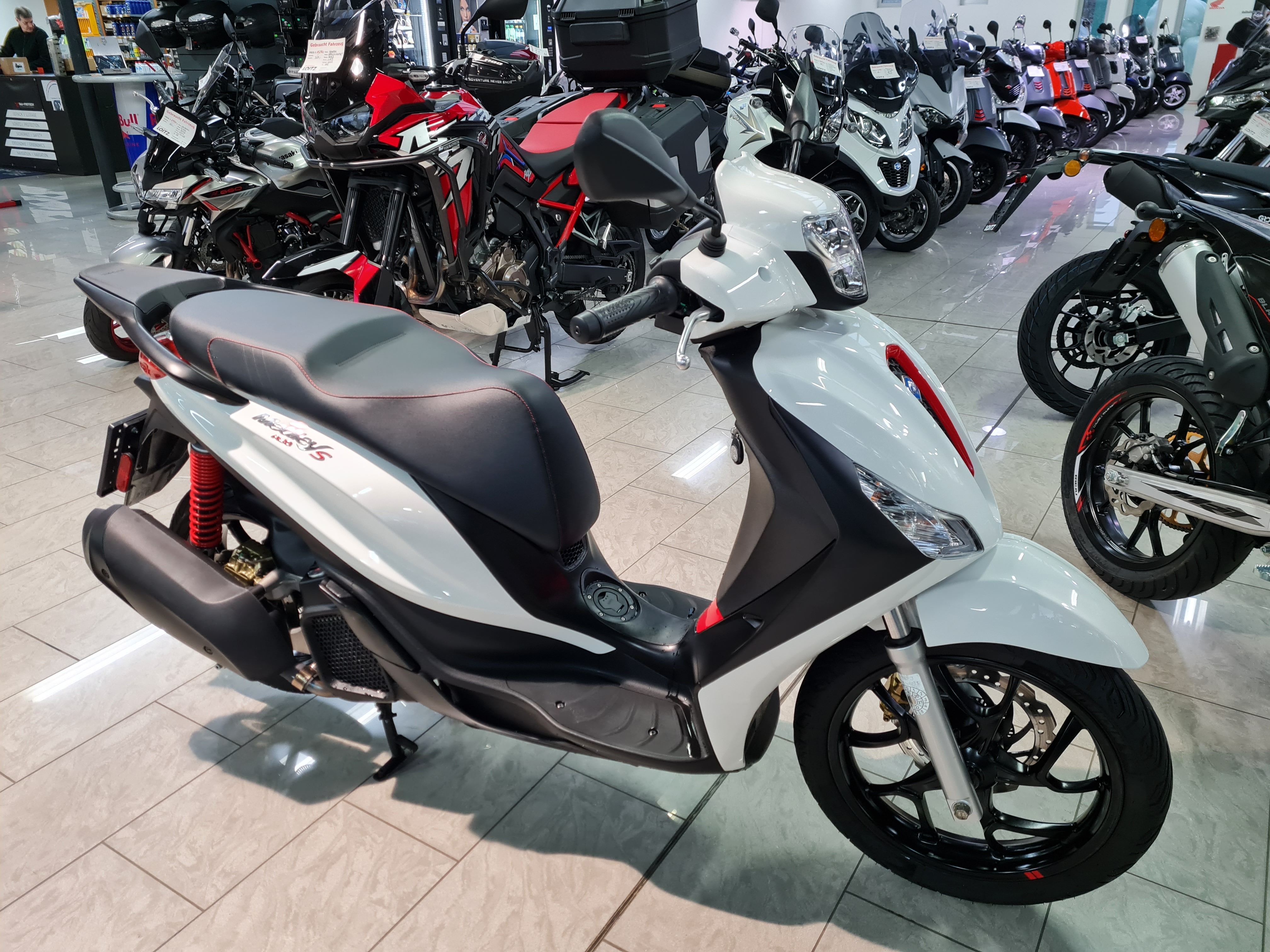 PIAGGIO Medley 125 S