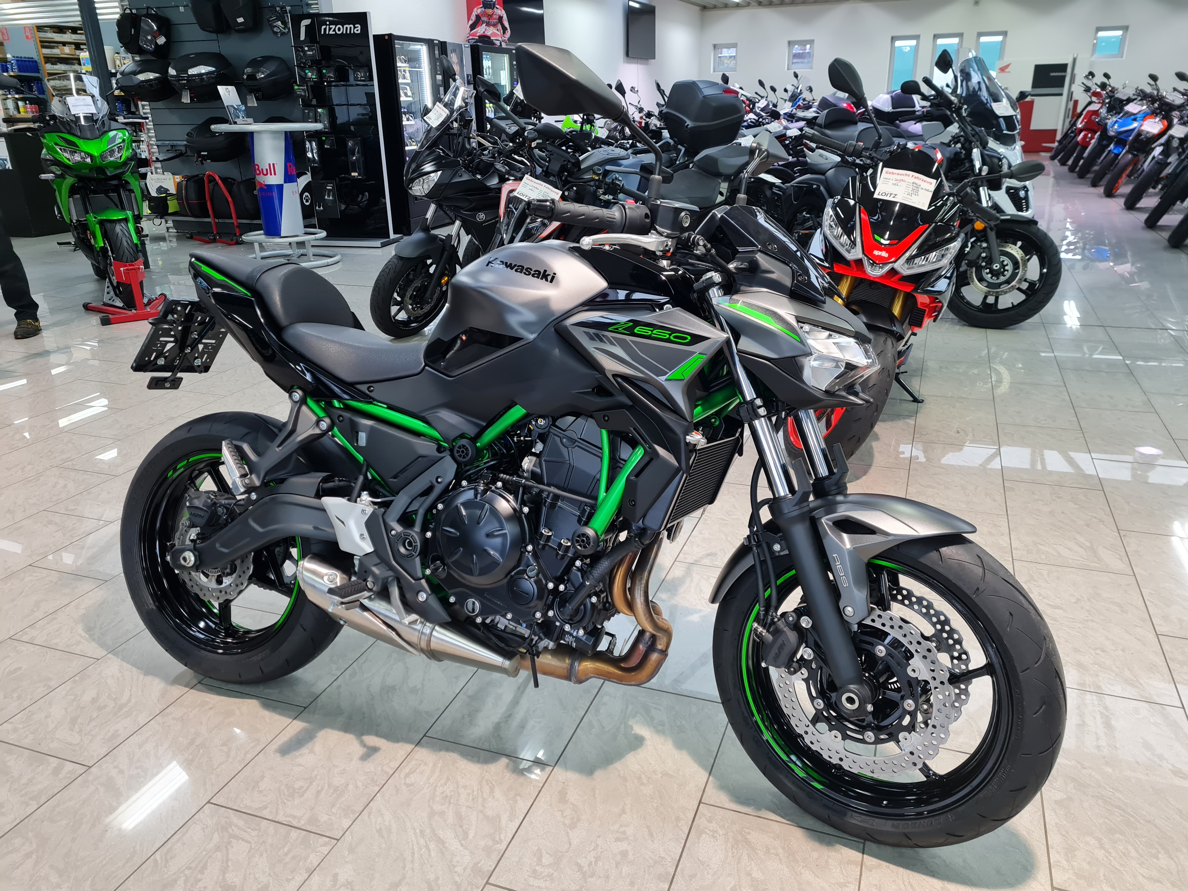 KAWASAKI Z650