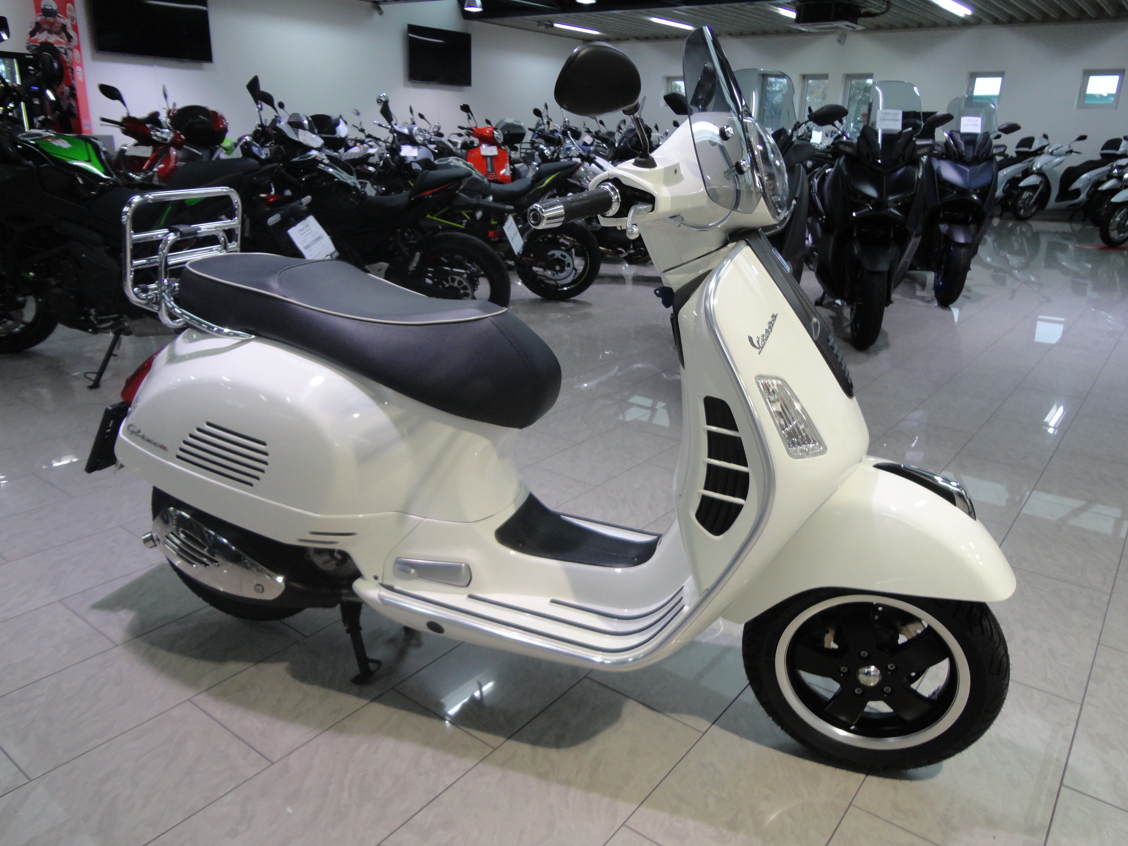 VESPA GTS 300 Super