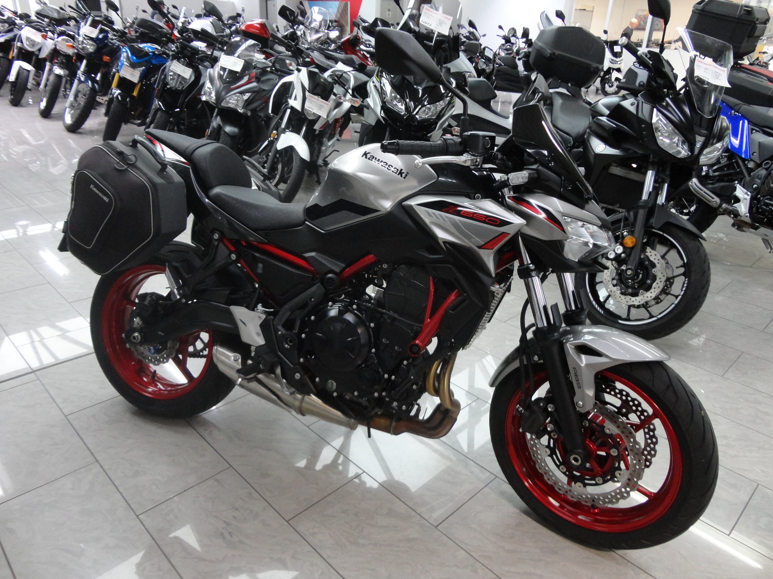 KAWASAKI Z650